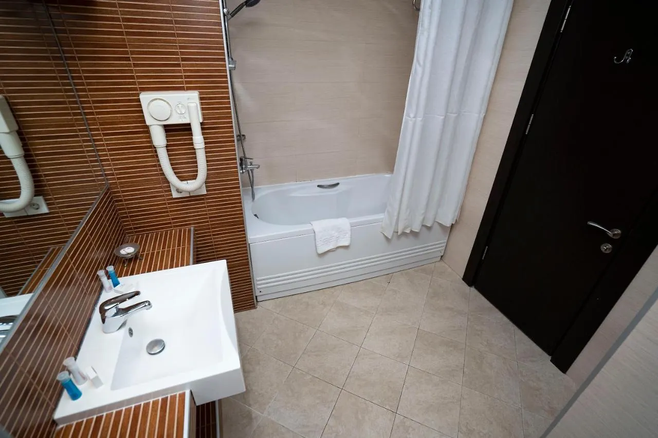 Austin Hotel Baku 3*,