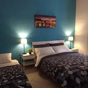 *** Konukevi Amoraroma, Economy With Shared Bathrooms İtalya