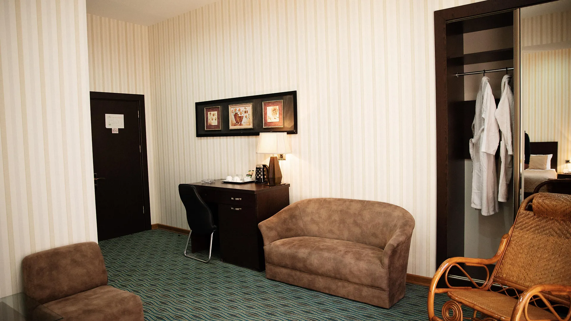 Austin Hotel Baku 3*,  Aserbaidschan